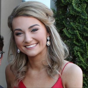 Meet your Posher, Paige